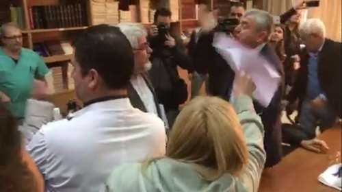 Εισβολή συνδικαλιστών της ΠΟΕΔΗΝ στον &quot;Ερυθρό Σταυρό&quot;
