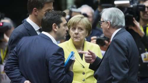Βοήθεια από Γιούνκερ - Μέρκελ ζητά ο Τσίπρας για το προσφυγικό