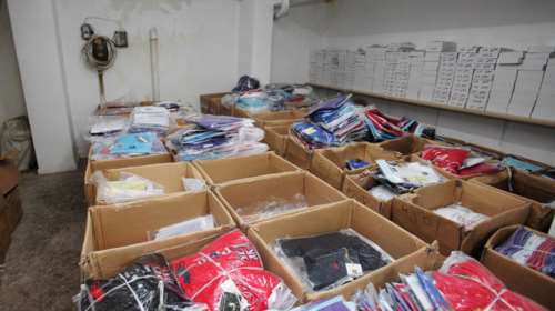 Κύκλωμα με χιλιάδες επώνυμα είδη «μαϊμού» στον Πειραιά