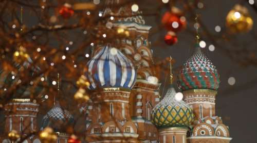 Τα γιορτινά της έβαλε η Μόσχα ενόψει Χριστουγέννων