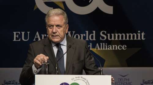 Αβραμόπουλος: Χρειαζόμαστε νέο μόνιμο ευρωπαϊκό μηχανισμό ασύλου