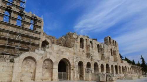 Ηρώδειο: Επιτέλους, μετά από 20 χρόνια απομακρύνεται το ικρίωμα στα δυτικά