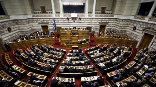 Ρυθμίσεις fast-track για πλειστηριασμούς, πρόστιμα &amp; φαρμακεία