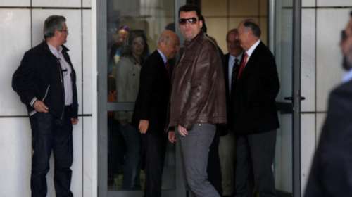 Μητέρα αστυνομικού: «Ο γιος μου σκότωσε κι εμάς μαζί του»