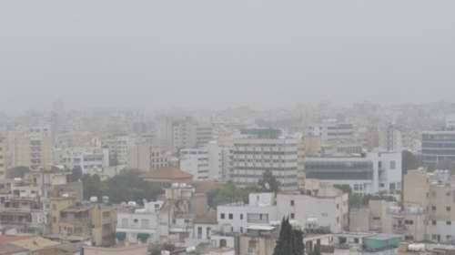 Πυκνή σκόνη από τη συριακή έρημο στην Κύπρο