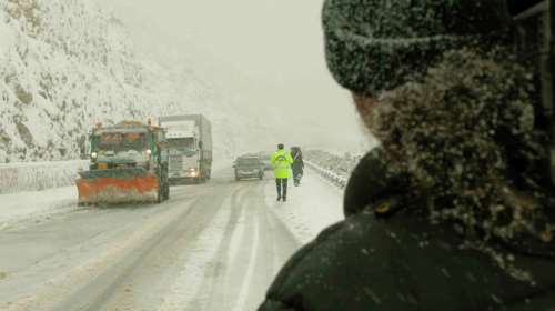 Πού έχει διακοπεί η κυκλοφορία από παγετό, πού χρειάζονται αλυσίδες
