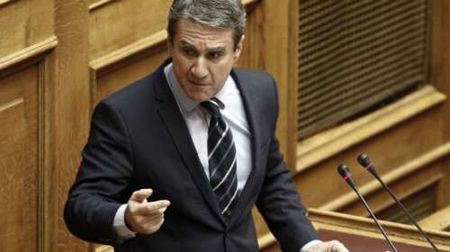 Λοβέρδος: Δεν έχουμε καμία ενημέρωση από την Κυβέρνηση για τα Σκόπια