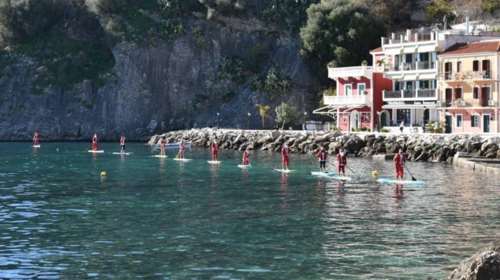 Ο Άγιος Βασίλης έφτασε στην Πάργα από την παραλία