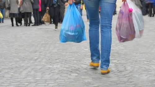 Τέλος οι δωρεάν πλαστικές σακούλες από αύριο, οδηγίες της ΕΣΕΕ