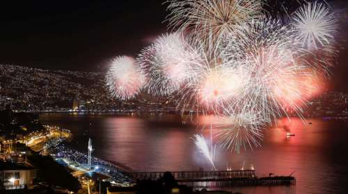 Οι λαμπερές Πρωτοχρονιές στην Ευρώπη και τον κόσμο [φωτό]