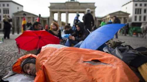 Γερμανία: Το CSU ζητά ιατρικές εξετάσεις για τους «ανήλικους» πρόσφυγες