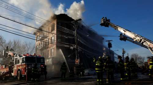 23 τραυματίες από τη νέα πυρκαγιά στο Μπρονξ της Νέας Υόρκης