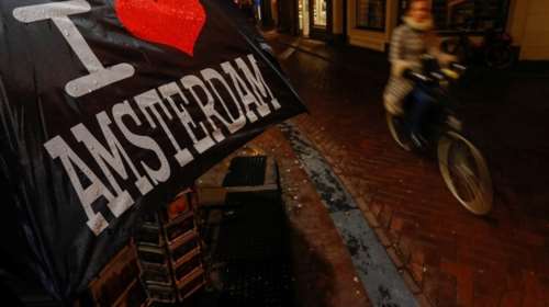 Κακοκαιρία στην Ολλανδία - Σοβαρά προβλήματα στις πτήσεις