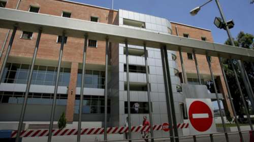 Τριπλή απόδραση επικίνδυνων ισοβιτών από το Μεταγωγών