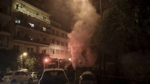 Πέντε φωτιές σε ΙΧ τη νύχτα στην Αττική