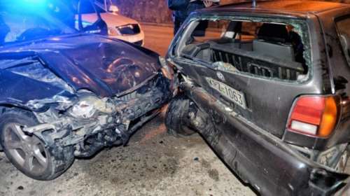 Μεθυσμένος οδηγός προκάλεσε τροχαίο με 6 ΙΧ στην Κόρινθο