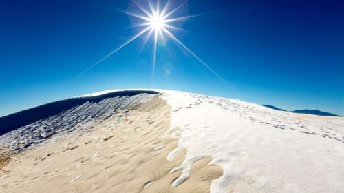 Ο καιρός τρελάθηκε: Χιόνια και χαλάζι στο... Μαρόκο!