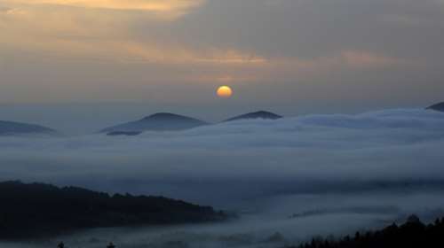 Καιρός: Νεφώσεις, υγρασία αλλά ελάχιστες βροχές