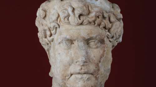 Ανδριανός:Εκθεση για τον αυτοκράτορα που λάτρεψε τη Αθήνα στο Φετιχιέ Τζαμί