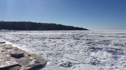Πρωτοφανείς εικόνες: Πάγωσε ο Ατλαντικός Ωκεανός
