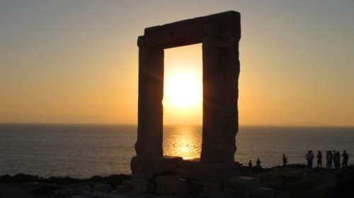 SZ: Η Ελλάδα θα «σκάσει» από τον τουρισμό και το 2018!