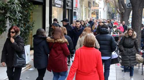 Ανοικτά τα καταστήματα την Κυριακή-Απεργούν οι εμποροϋπάλληλοι