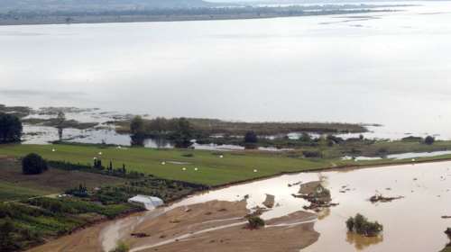 Ούτε ίχνος από τους ψαράδες που χάθηκαν στη Μικρή Βόλβη
