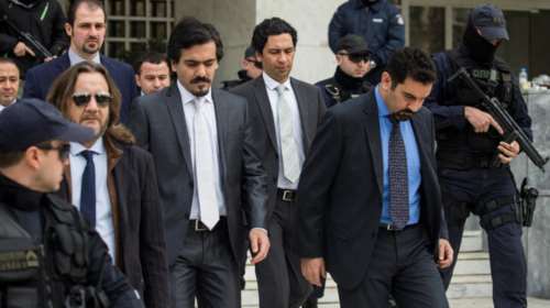 «Μύλος» ξανά με το άσυλο για τους 8 τούρκους στρατιωτικούς