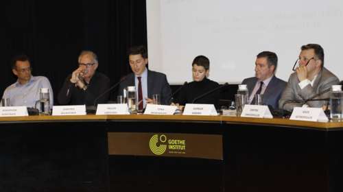 Εντείνεται το «φλερτ» στο Κίνημα Αλλαγής από ΣΥΡΙΖΑ και ΝΔ