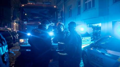 Δύο νεκροί από μεγάλη πυρκαγιά σε ξενοδοχείο στην Πράγα (βιντεο)