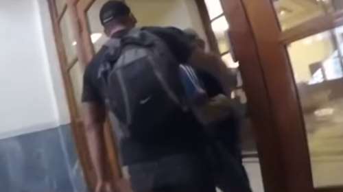 Νέα έφοδος του Ρουβίκωνα σε εφορία στο Παγκράτι