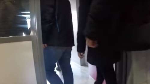 Το «ντου» του Ρουβίκωνα στην εφορία του Παγκρατίου