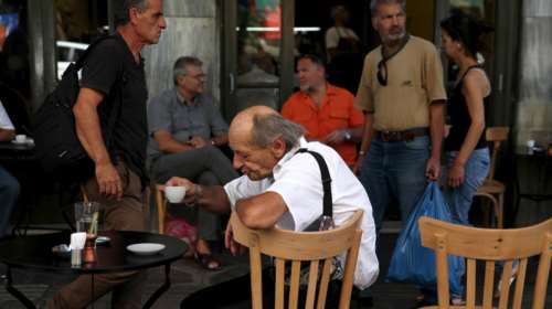 Νέα έρευνα: Ανάπτυξη με... καφενεία και σουβλατζίδικα το 2017