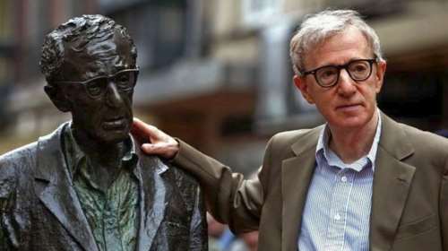 &quot;Όχι&quot; στο άγαλμα του Γούντι Άλεν από τις γυναίκες της Ισπανίας