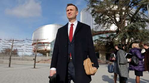 Eφοδος της ρωσικής αστυνομίας στα γραφεία του Αλεξέι Ναβάλνι