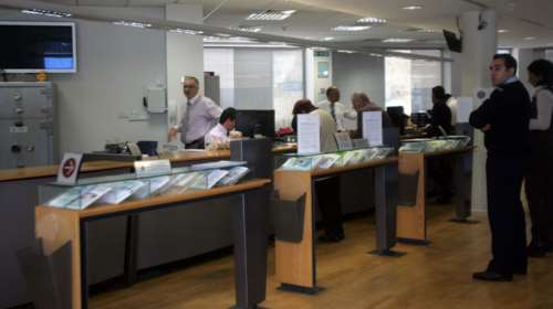 Έρχεται μείωση προσωπικού κατά 3.500 στις ελληνικές τράπεζες