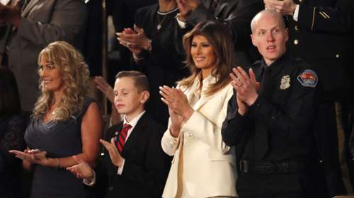 Χωρίς τον Τραμπ έφτασε η Μελάνια στο Καπιτώλιο [ΕΙΚΟΝΕΣ]