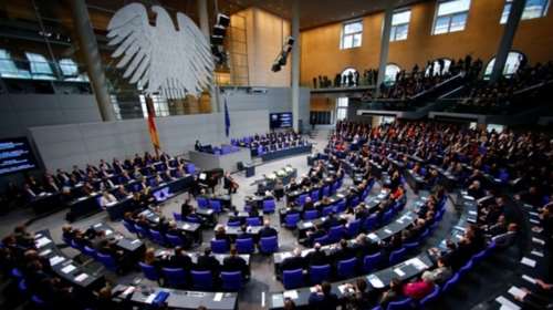 Πόσο επηρεάζει την Ελλάδα η τοποθέτηση Μπέρινγκερ στην Bundestag