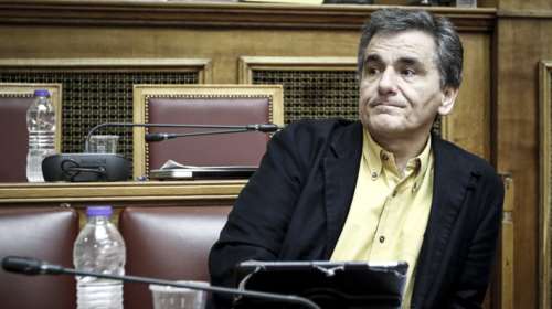 Τσαλακωμένος αριστερός αλλά χωρίς τύψεις δηλώνει ο Τσακαλώτος