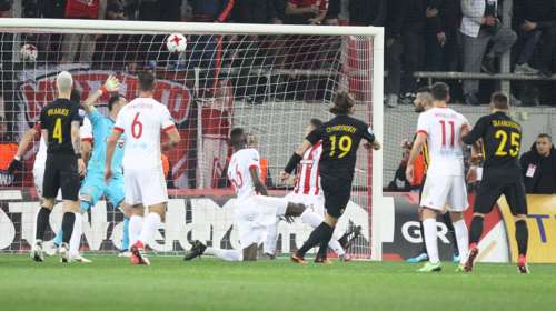 Επική ανατροπή:Η ΑΕΚ με γκολ στο &#39;90 νίκησε 2-1 τον Ολυμπιακό!