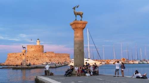 Ρόδος: 20χρονη συνελήφθη με πάνω από 9 κιλά χασίς