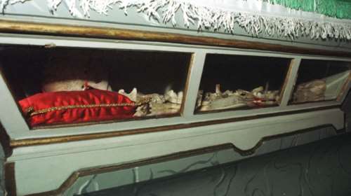 Σε ποιο ελληνικό νησί βρίσκονται τα λείψανα του Αγ. Βαλεντίνου