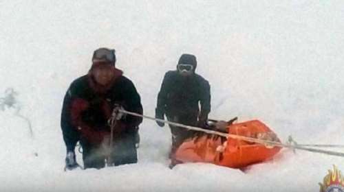 Η στιγμή που βρίσκονται οι δύο ορειβάτες νεκροί στο Καϊμακτσαλάν (βίντεο)