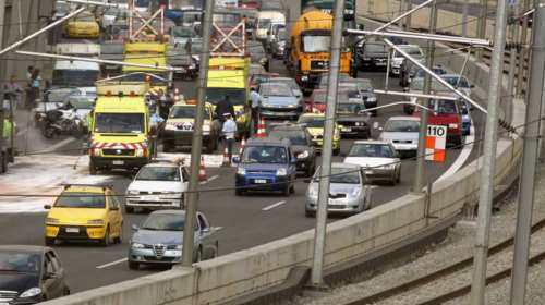 Καραμπόλα επτά οχημάτων στην Αττική Οδό - Ένας ελαφρά τραυματίας