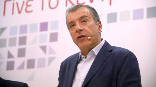 Συνάντηση πολιτικών αρχηγών ζητά ο Σταύρος Θεοδωράκης