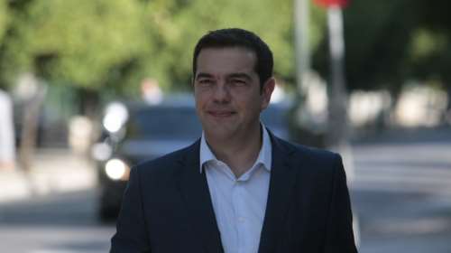 Συμβολική επίσκεψη Τσίπρα στο αρχηγείο του Λιμενικού