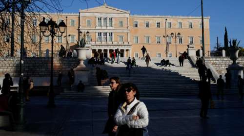 Υπερφορολόγηση, ακριβά δάνεια &amp; υψηλή ανεργία μας έμειναν από τα μνημόνια