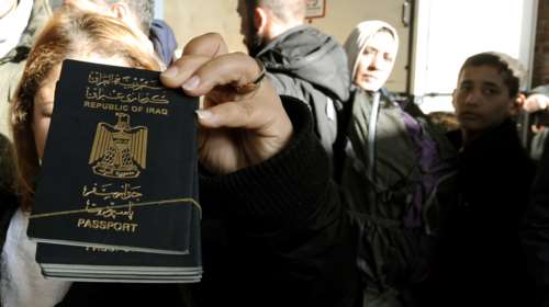 Κατάσκοποι ή διακινητές μεταναστών το ζευγάρι στη Λέσβο;