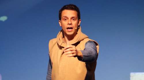 Λήστεψαν τον Δημήτρη Μακαλιά- Σήκωσαν μέχρι και χρηματοκιβώτιο