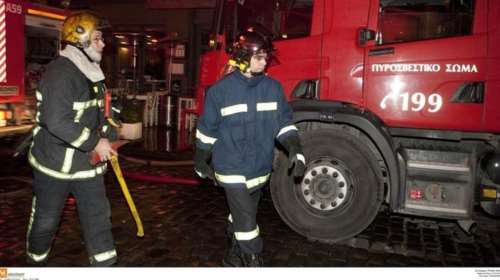 Φωτιά σε πολυκατοικία στο Περιστέρι με έναν νεκρό